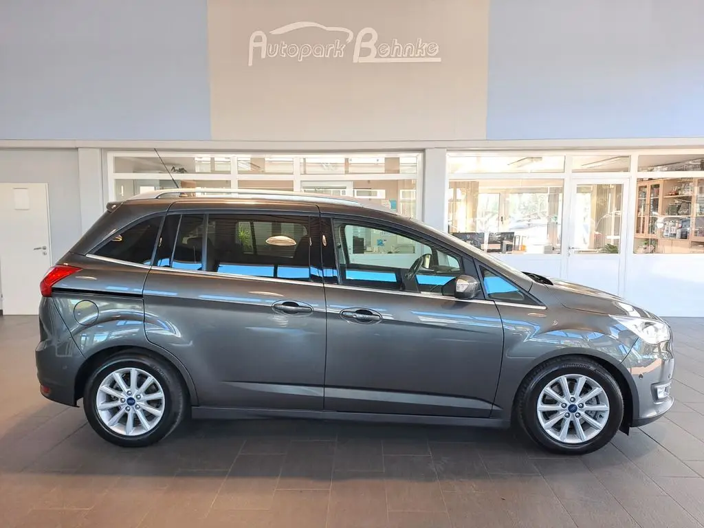 Photo 1 : Ford Grand C-max 2017 Petrol