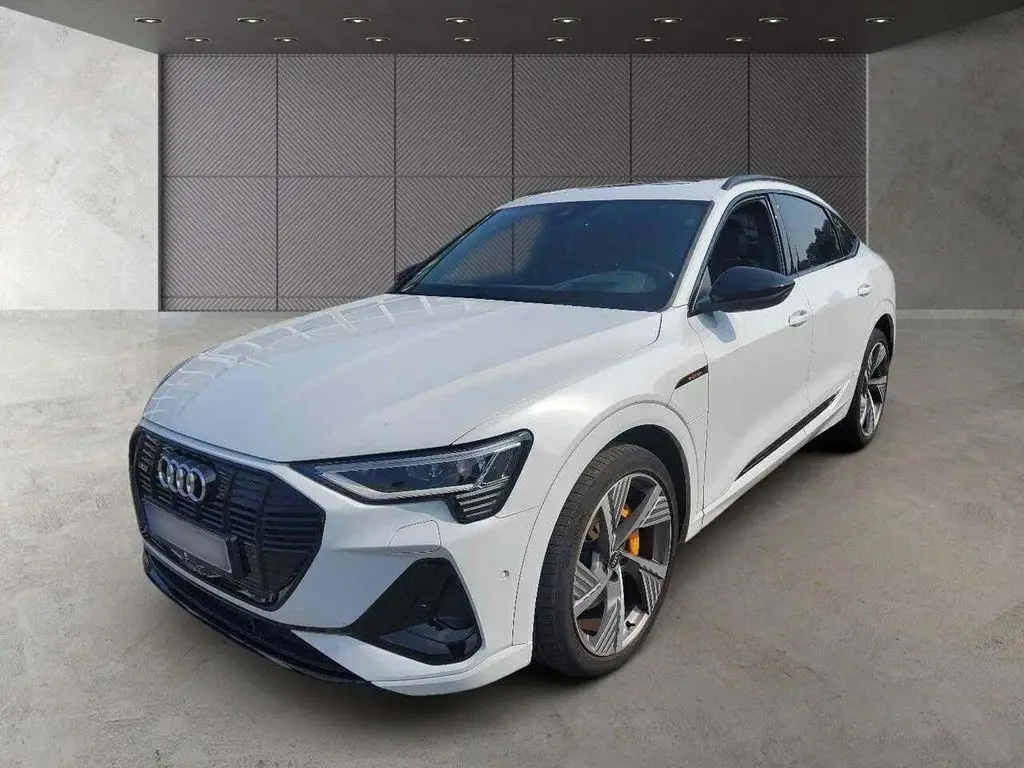 Photo 1 : Audi E-tron 2021 Non renseigné