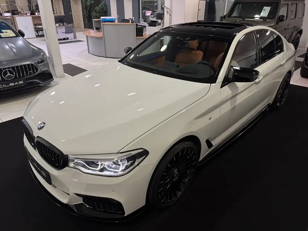 Photo 1 : Bmw Serie 5 2018 Petrol