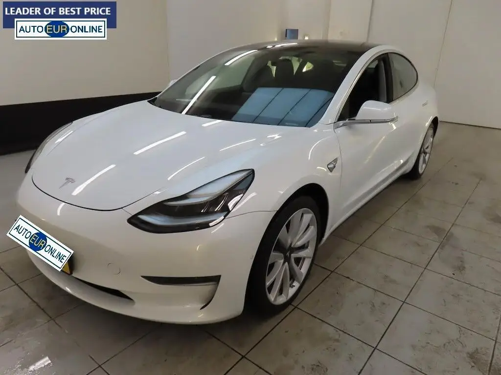 Photo 1 : Tesla Model 3 2019 Non renseigné