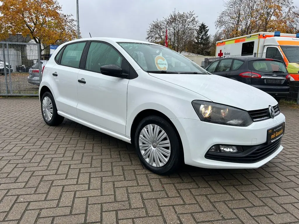 Photo 1 : Volkswagen Polo 2017 Petrol