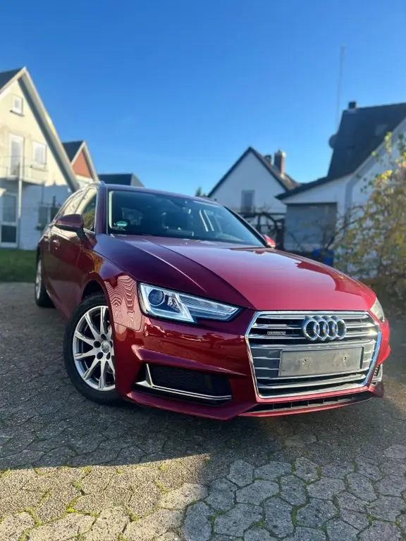 Photo 1 : Audi A4 2019 Petrol