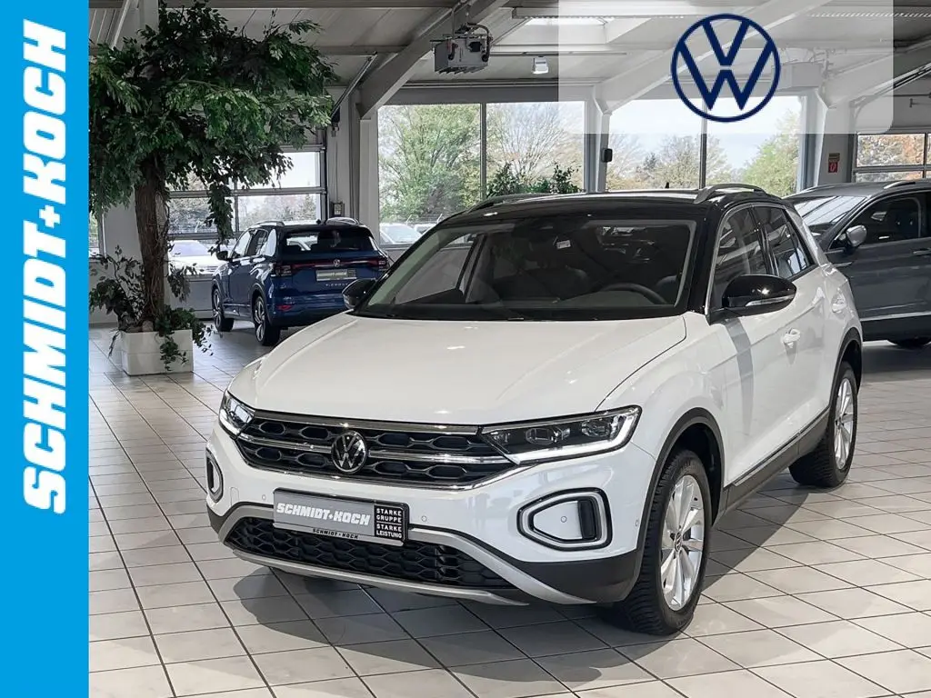 Photo 1 : Volkswagen T-roc 2023 Petrol