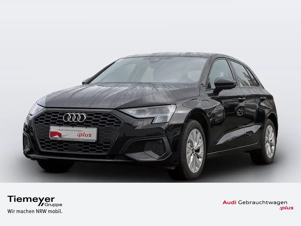 Photo 1 : Audi A3 2022 Hybrid