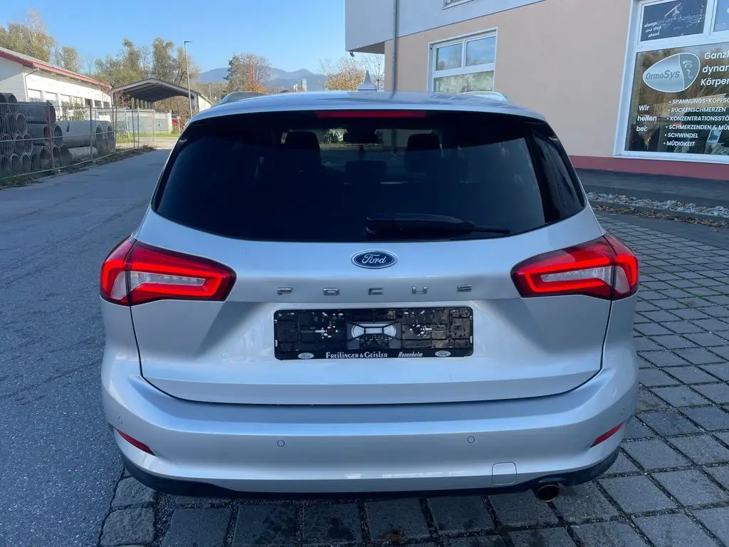 Photo 1 : Ford Focus 2019 Petrol