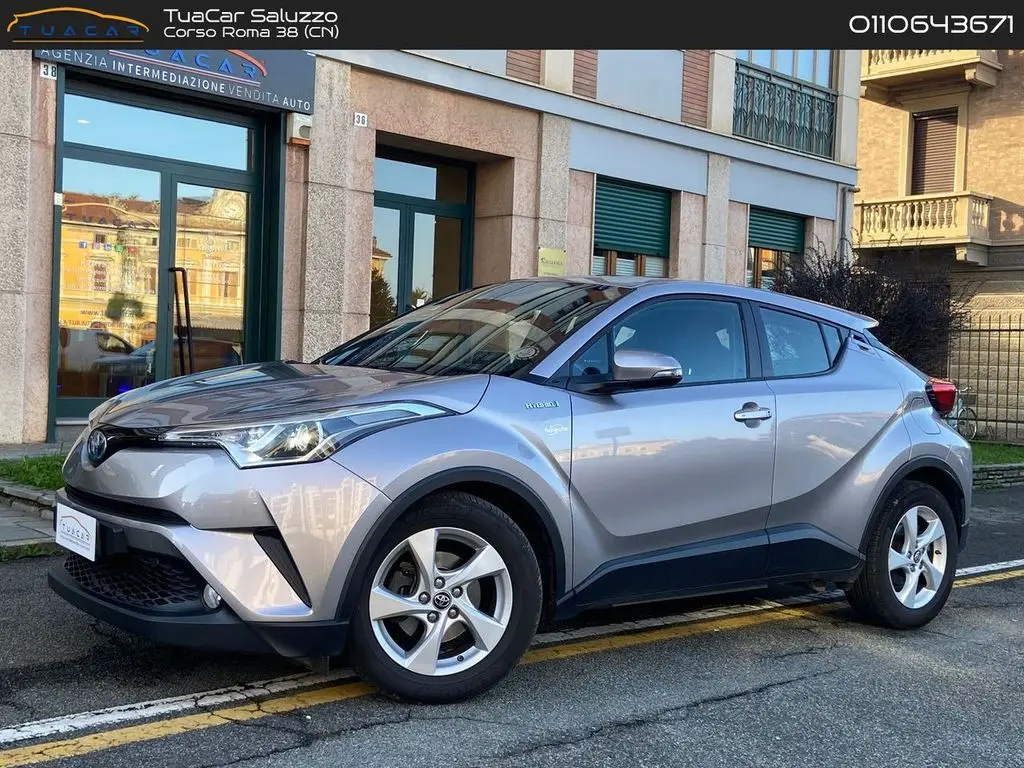 Photo 1 : Toyota C-hr 2017 Hybride