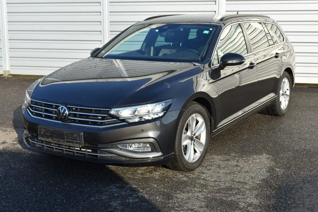 Photo 1 : Volkswagen Passat 2023 Diesel