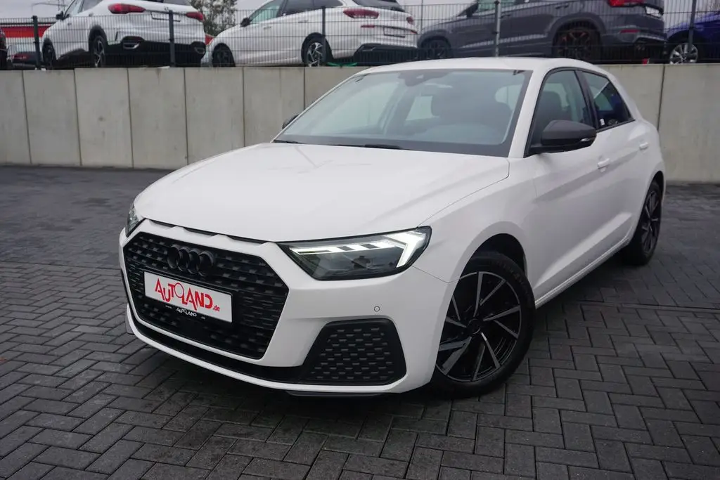 Photo 1 : Audi A1 2020 Essence