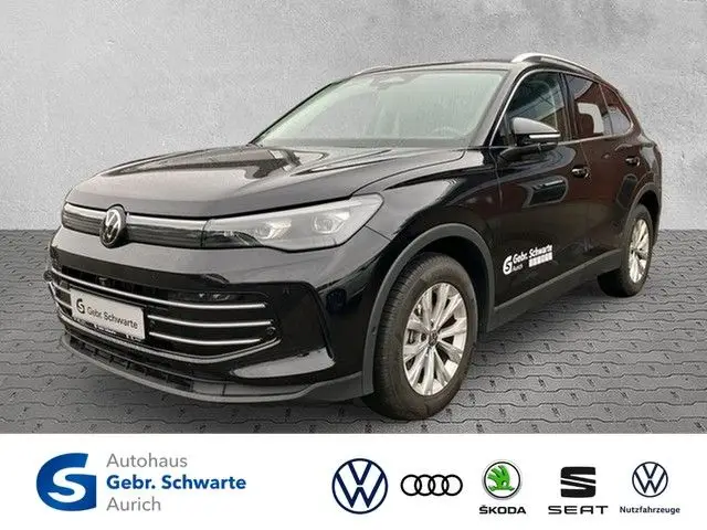 Photo 1 : Volkswagen Tiguan 2024 Essence