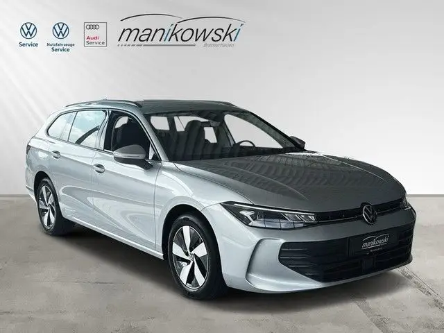 Photo 1 : Volkswagen Passat 2024 Hybride