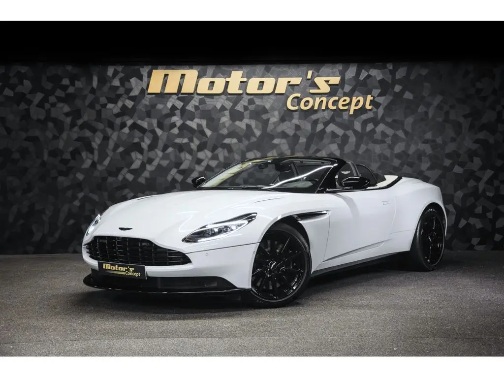 Photo 1 : Aston Martin Db11 2022 Petrol