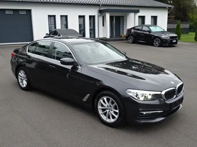 Photo 1 : Bmw Serie 5 2019 Petrol