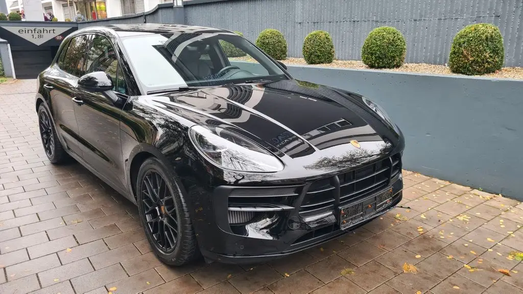 Photo 1 : Porsche Macan 2020 Essence