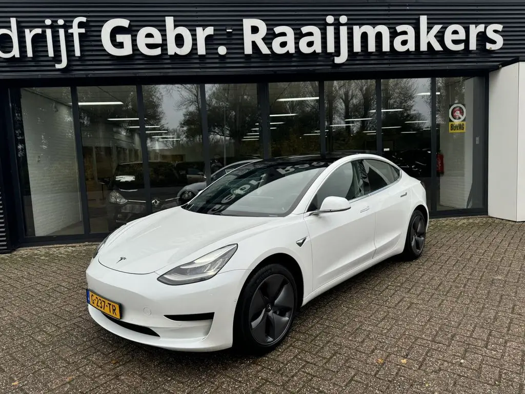 Photo 1 : Tesla Model 3 2019 Non renseigné