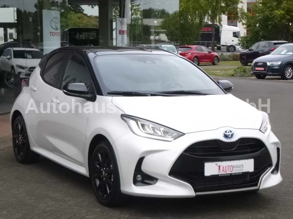 Photo 1 : Toyota Yaris 2024 Hybride