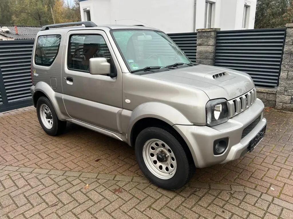 Photo 1 : Suzuki Jimny 2018 Petrol