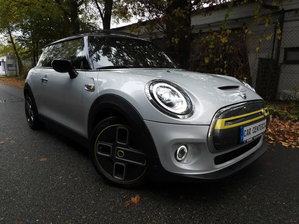 Photo 1 : Mini Cooper 2019 Non renseigné