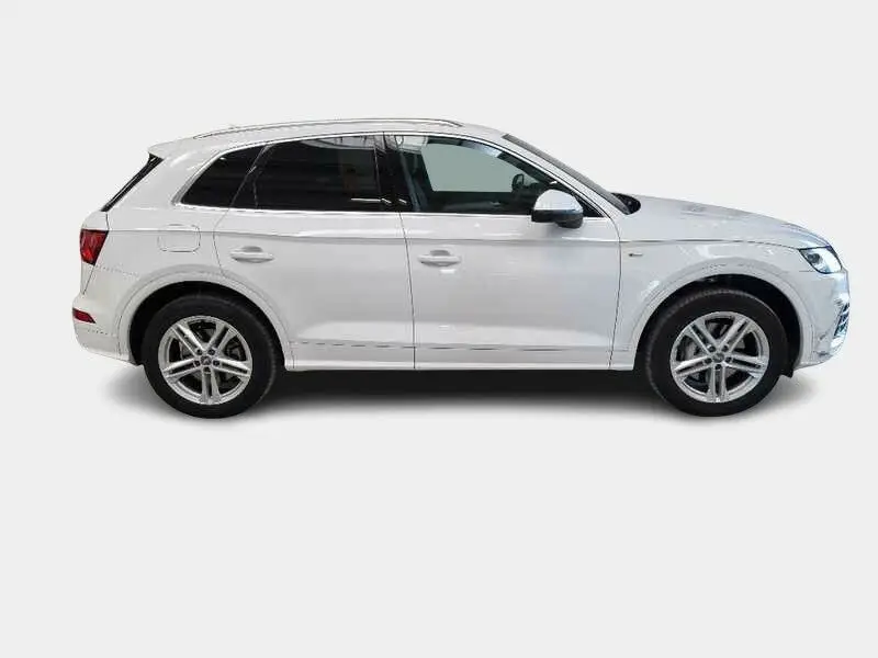 Photo 1 : Audi Q5 2020 Hybride