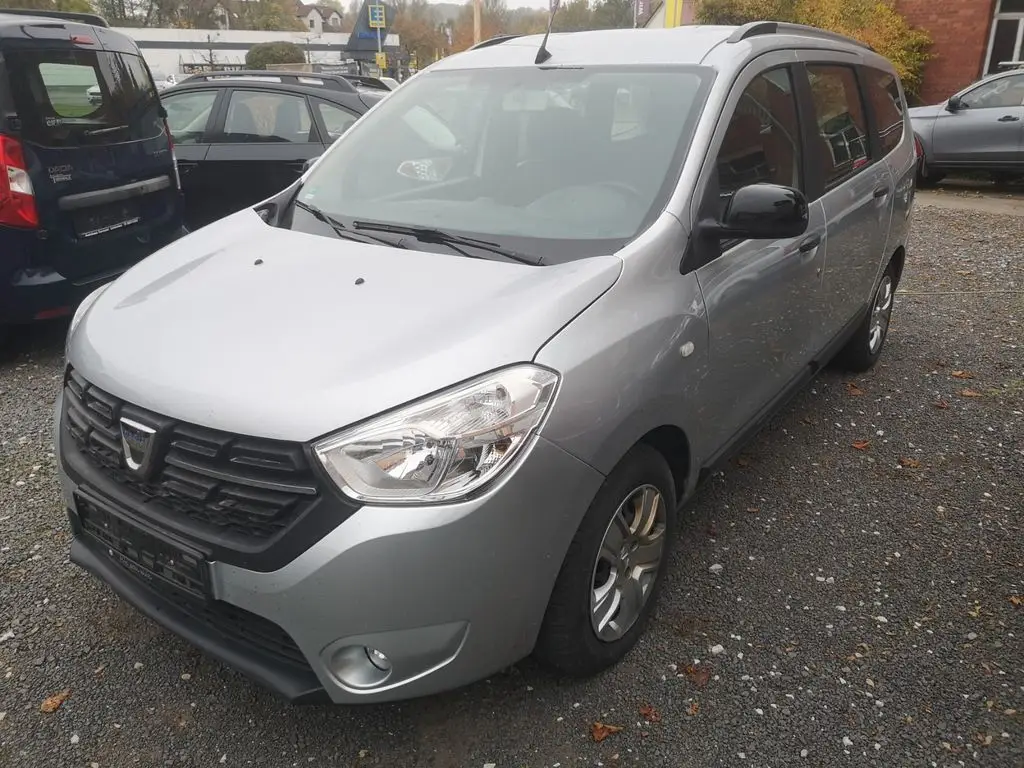 Photo 1 : Dacia Lodgy 2019 Essence