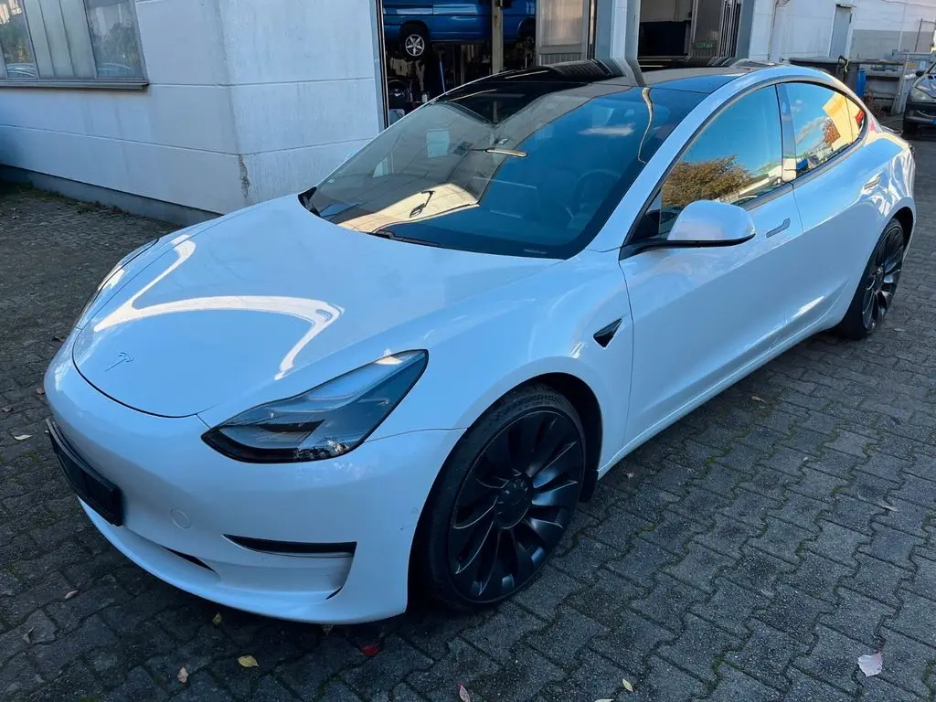 Photo 1 : Tesla Model 3 2021 Non renseigné