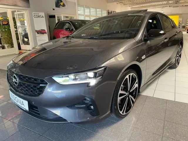 Photo 1 : Opel Insignia 2022 Diesel