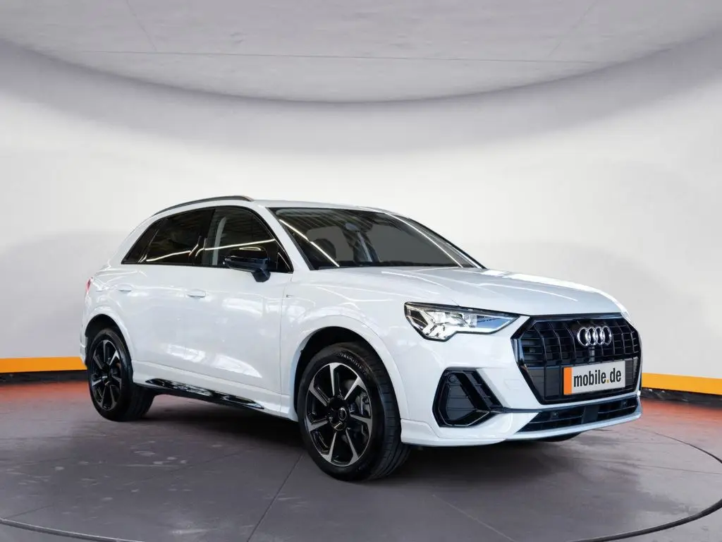 Photo 1 : Audi Q3 2023 Hybrid