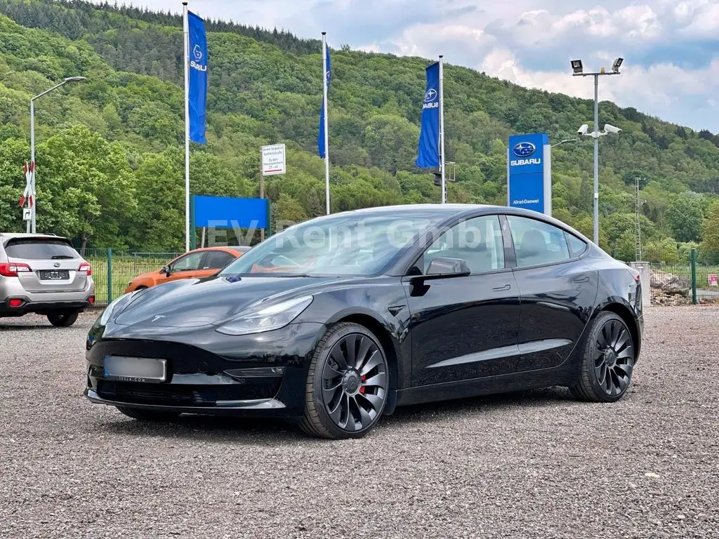 Photo 1 : Tesla Model 3 2021 Non renseigné