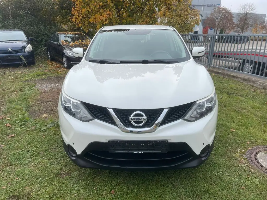 Photo 1 : Nissan Qashqai 2015 Petrol