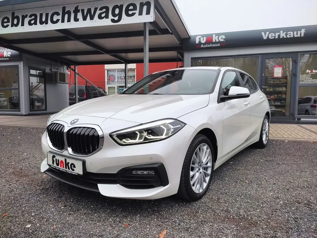 Photo 1 : Bmw Serie 1 2019 Essence