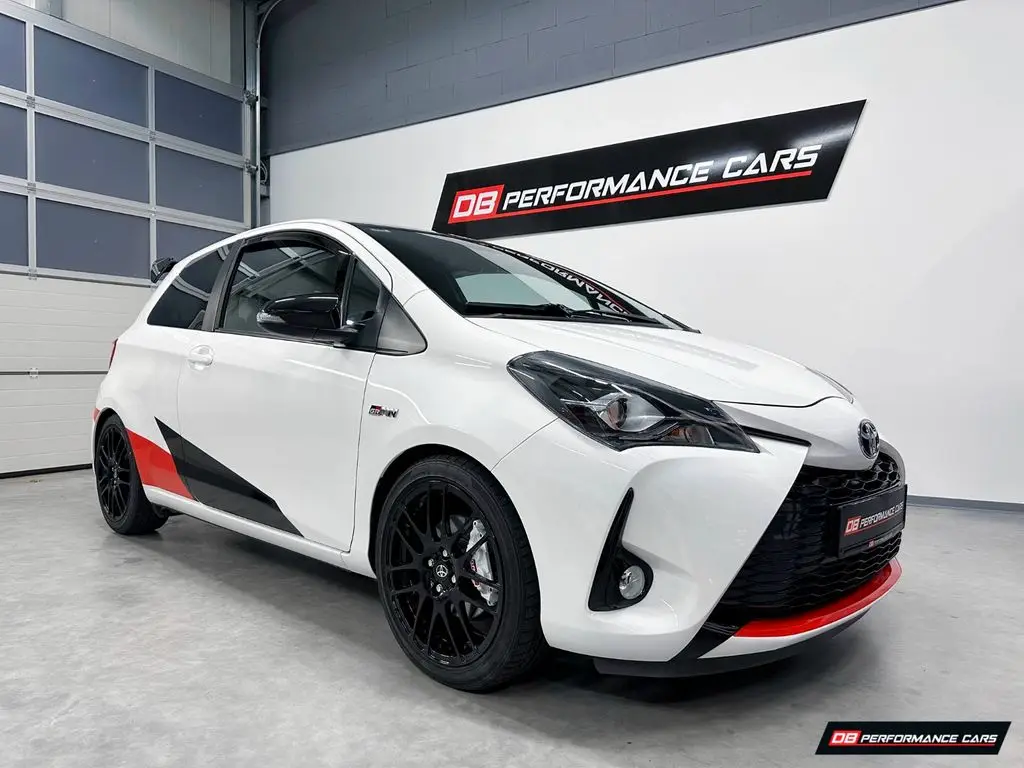 Photo 1 : Toyota Yaris 2018 Petrol