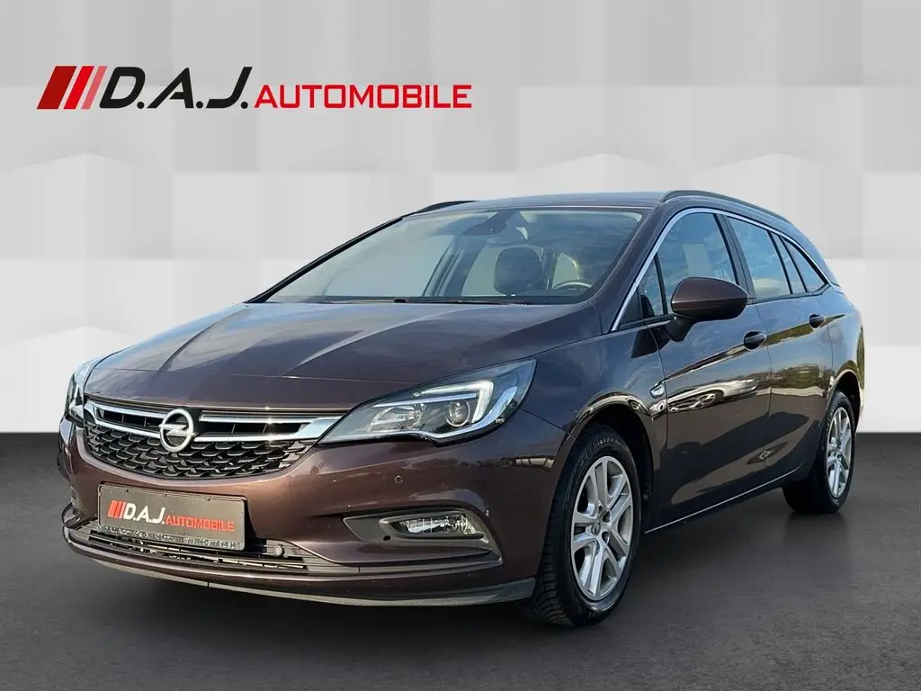 Photo 1 : Opel Astra 2017 Petrol