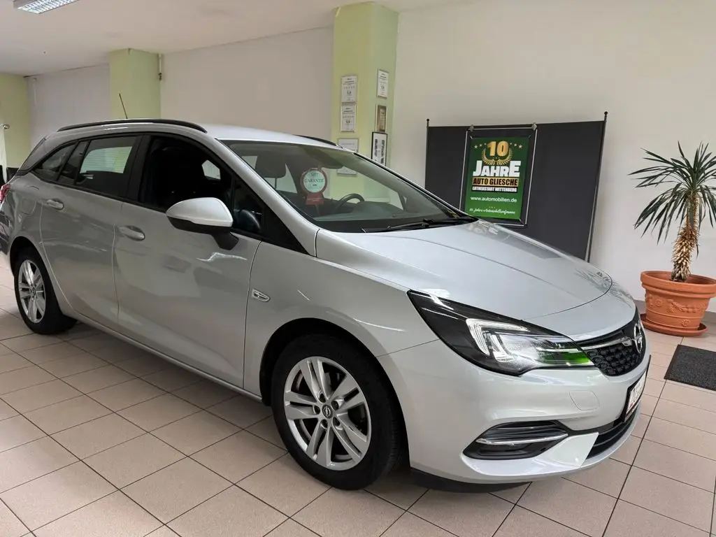 Photo 1 : Opel Astra 2020 Diesel