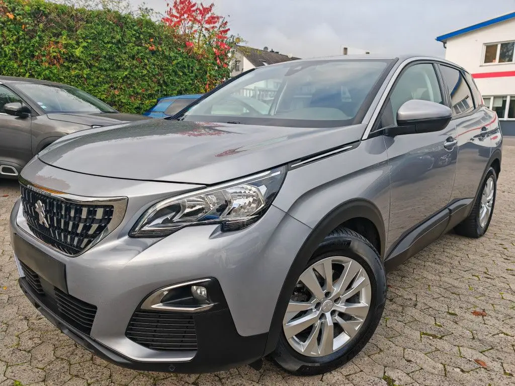 Photo 1 : Peugeot 3008 2019 Petrol