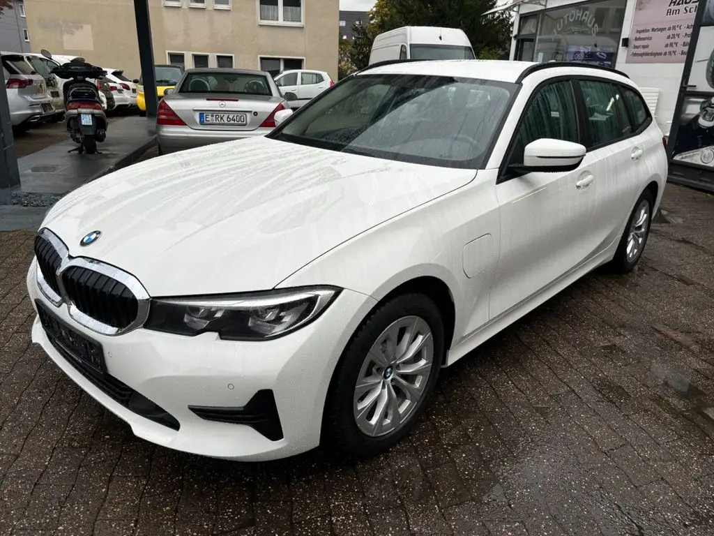 Photo 1 : Bmw Serie 3 2021 Hybrid