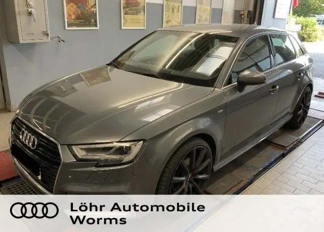 Photo 1 : Audi A3 2018 Essence