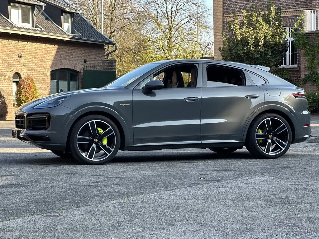 Photo 1 : Porsche Cayenne 2022 Hybride