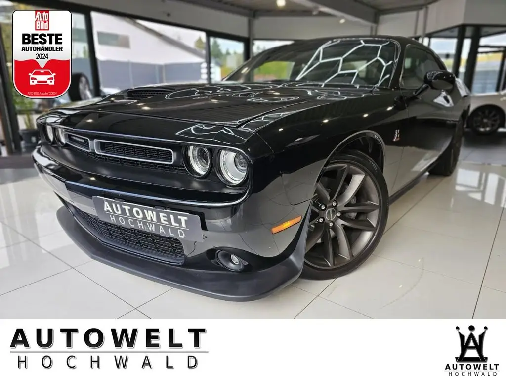 Photo 1 : Dodge Challenger 2016 Petrol