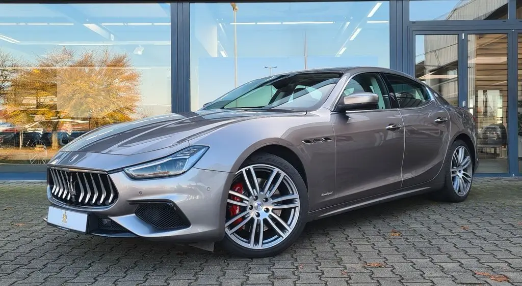 Photo 1 : Maserati Ghibli 2018 Essence