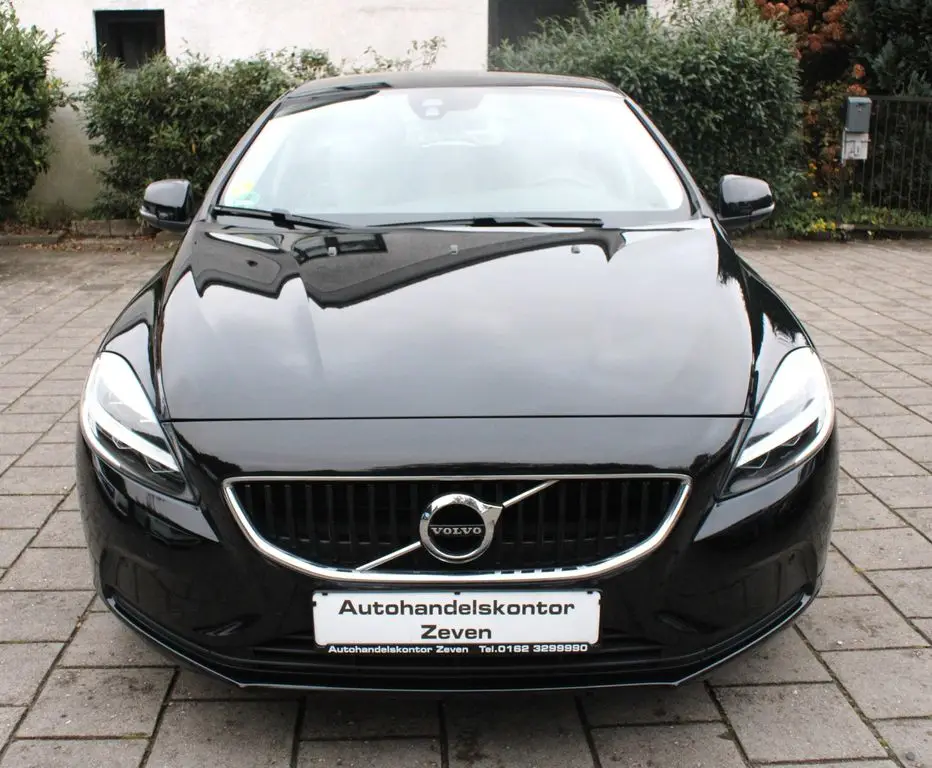 Photo 1 : Volvo V40 2019 Diesel