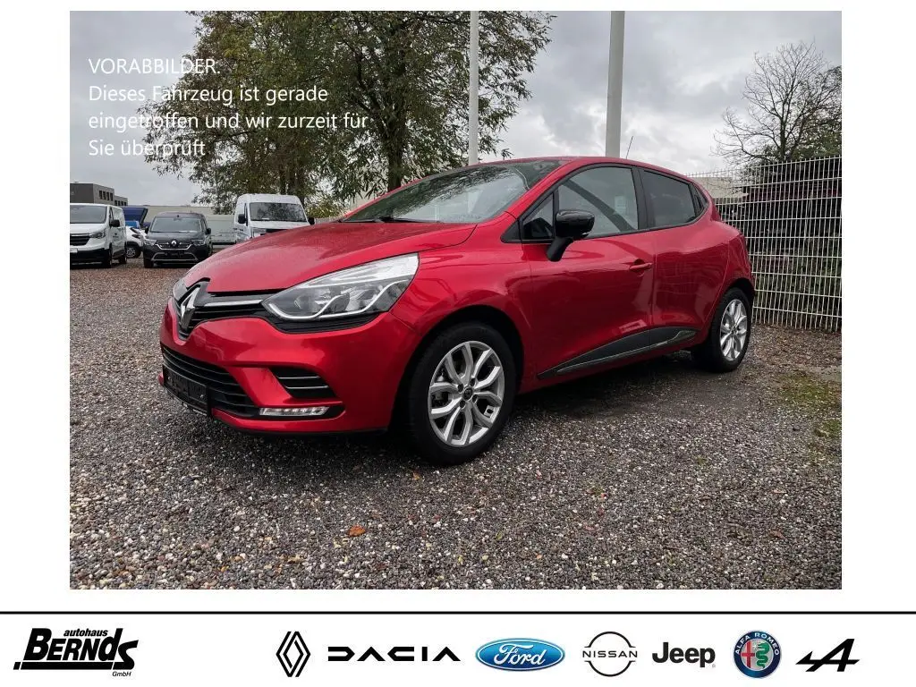 Photo 1 : Renault Clio 2020 Petrol