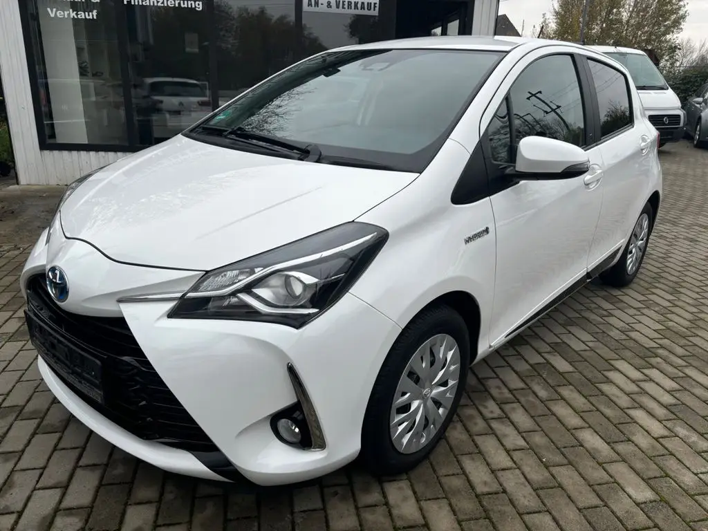 Photo 1 : Toyota Yaris 2018 Hybrid