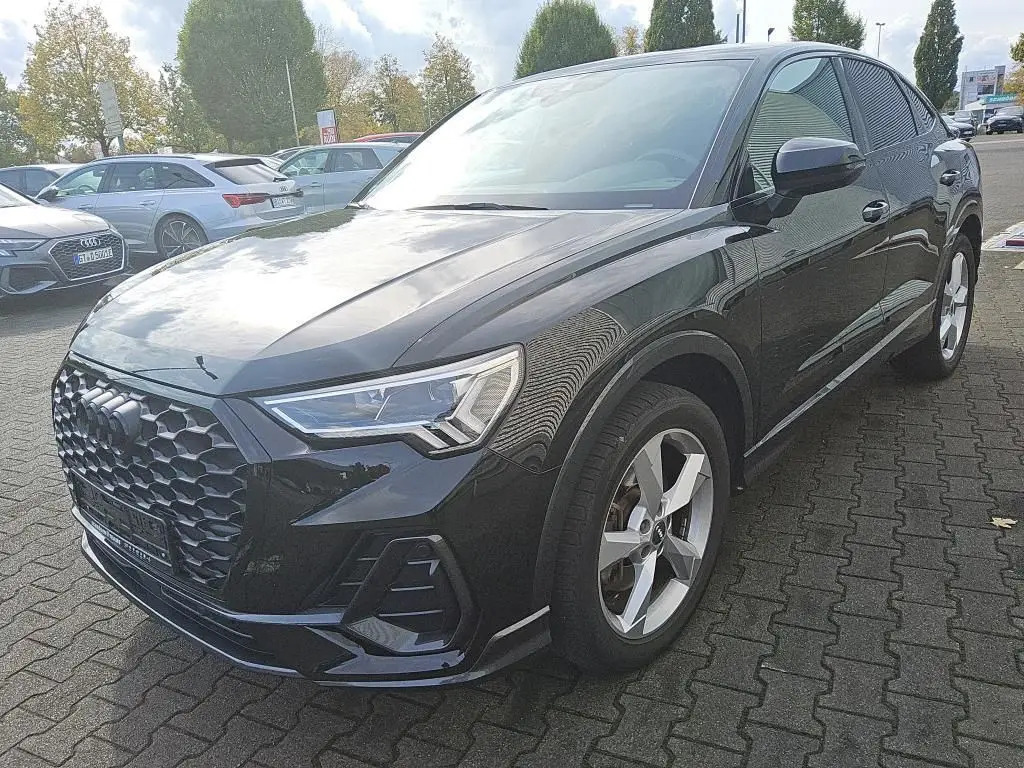 Photo 1 : Audi Q3 2020 Essence