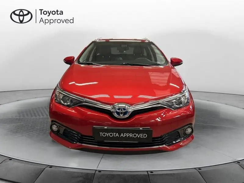 Photo 1 : Toyota Auris 2016 Hybrid