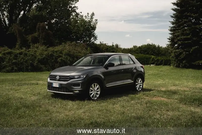 Photo 1 : Volkswagen T-roc 2022 Petrol