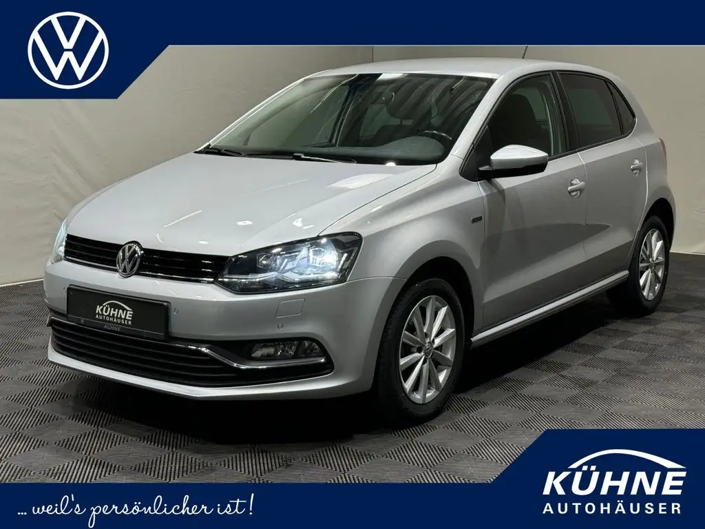 Photo 1 : Volkswagen Polo 2015 Petrol