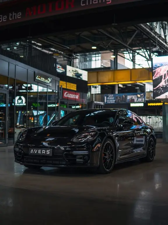 Photo 1 : Porsche Panamera 2023 Essence