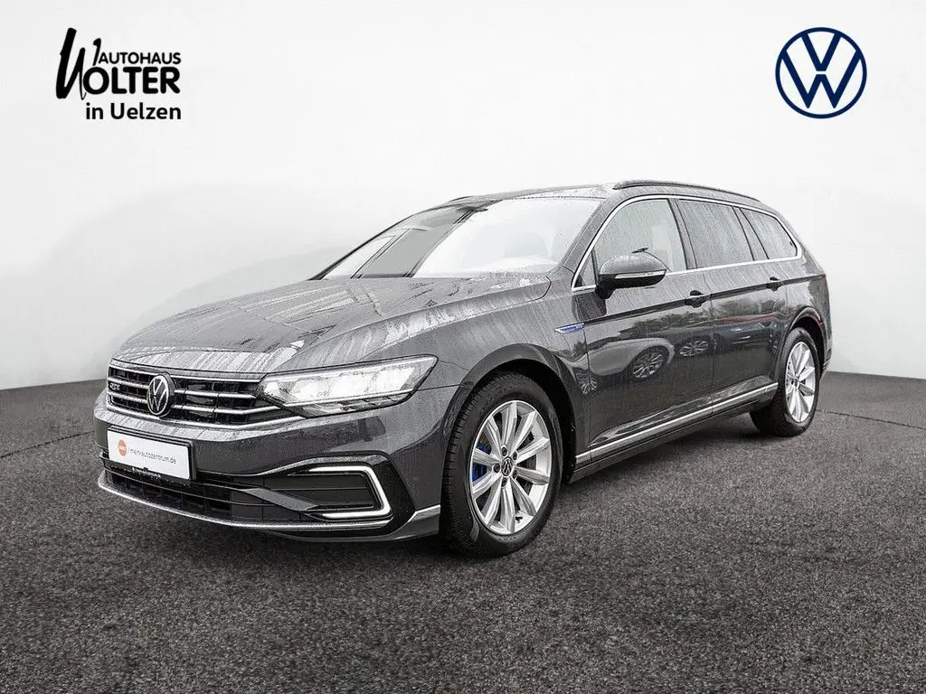 Photo 1 : Volkswagen Passat 2021 Hybride