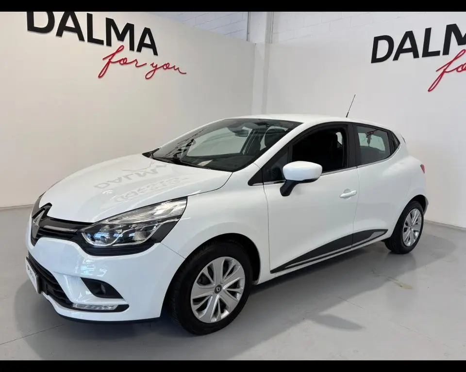 Photo 1 : Renault Clio 2017 Petrol