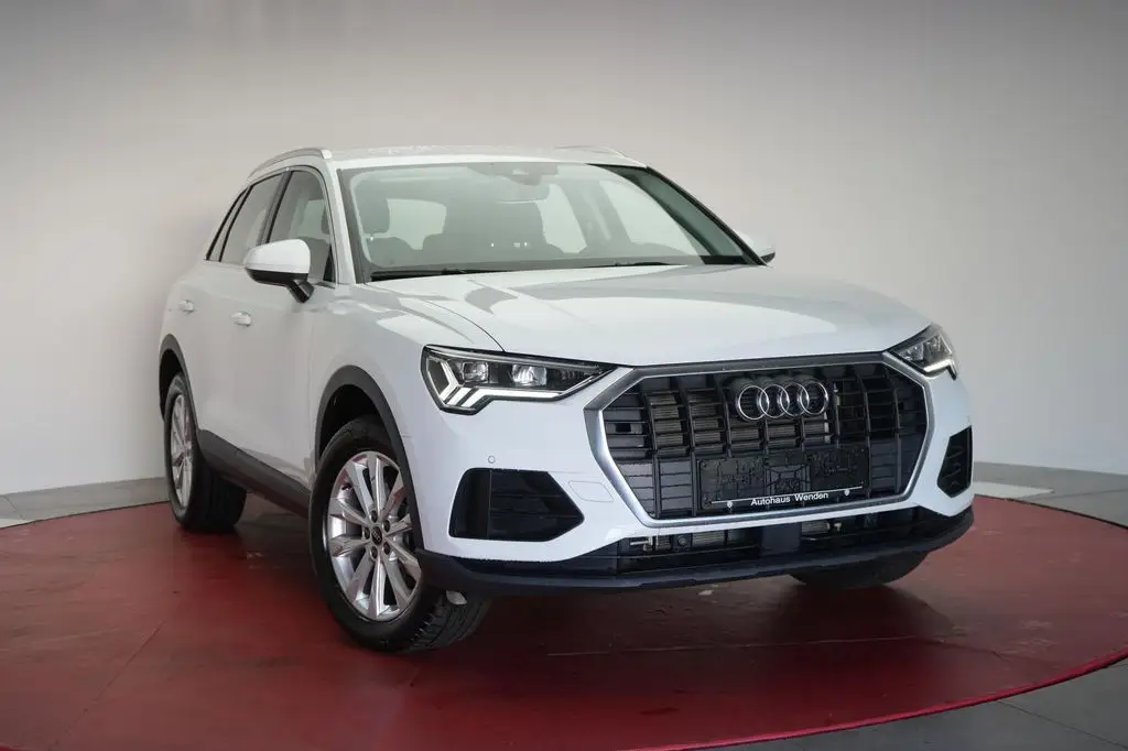 Photo 1 : Audi Q3 2023 Hybride