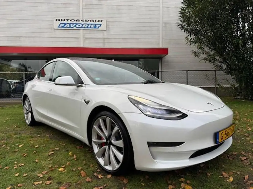 Photo 1 : Tesla Model 3 2019 Non renseigné